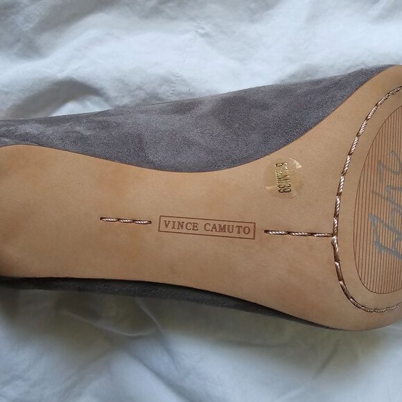 Vince Camuto Gray Pointed Toe Ankia Suede High Heel Pump Women's 8 ½ / 39 NWOB - Picture 10 of 11